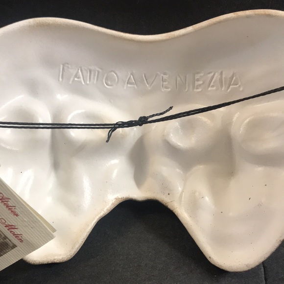 NWT Fatto A Venezia three faced mask signed - Picture 3 of 5